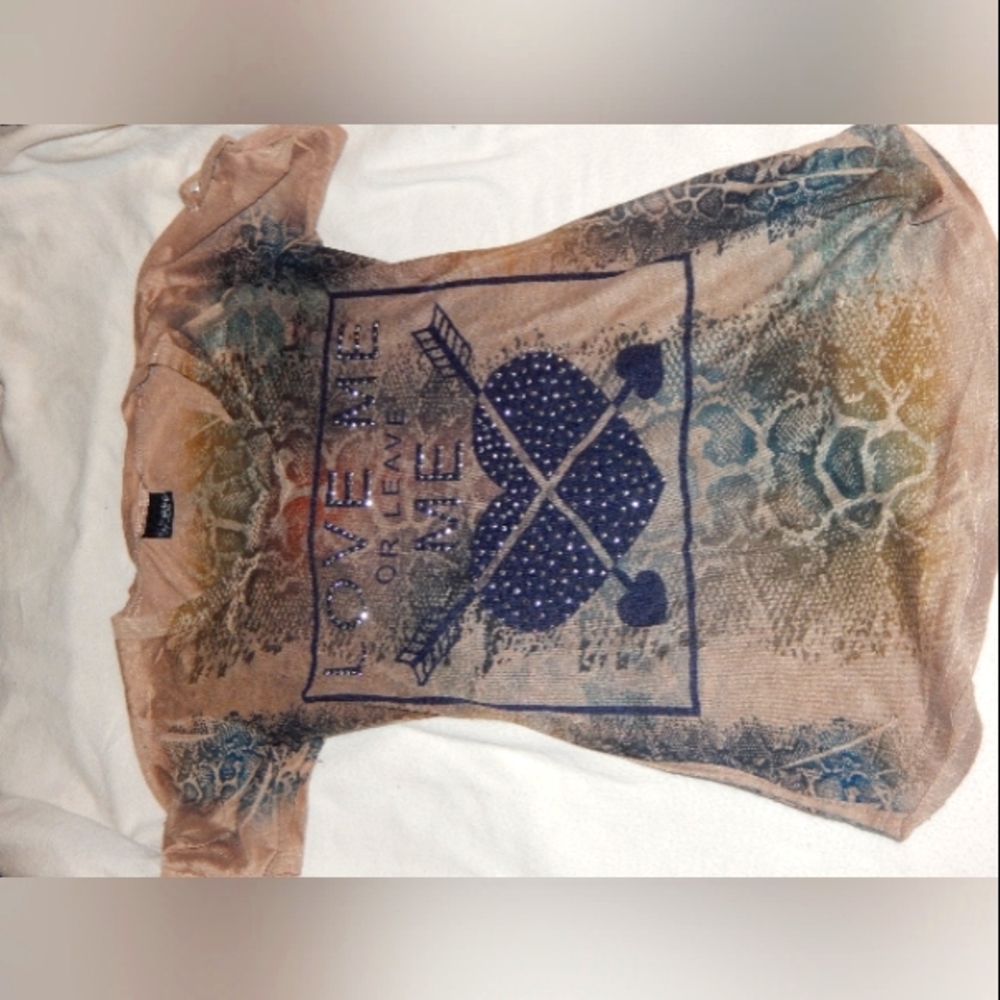 Women's daytrip size small t-shirt